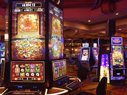 ow7774 Live Casino Sic Bo Dealer Table မြန်မာ